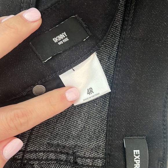 NWT Express Skinny Mid Rise Jeans | Supersoft | Size 4R - Picture 3 of 4